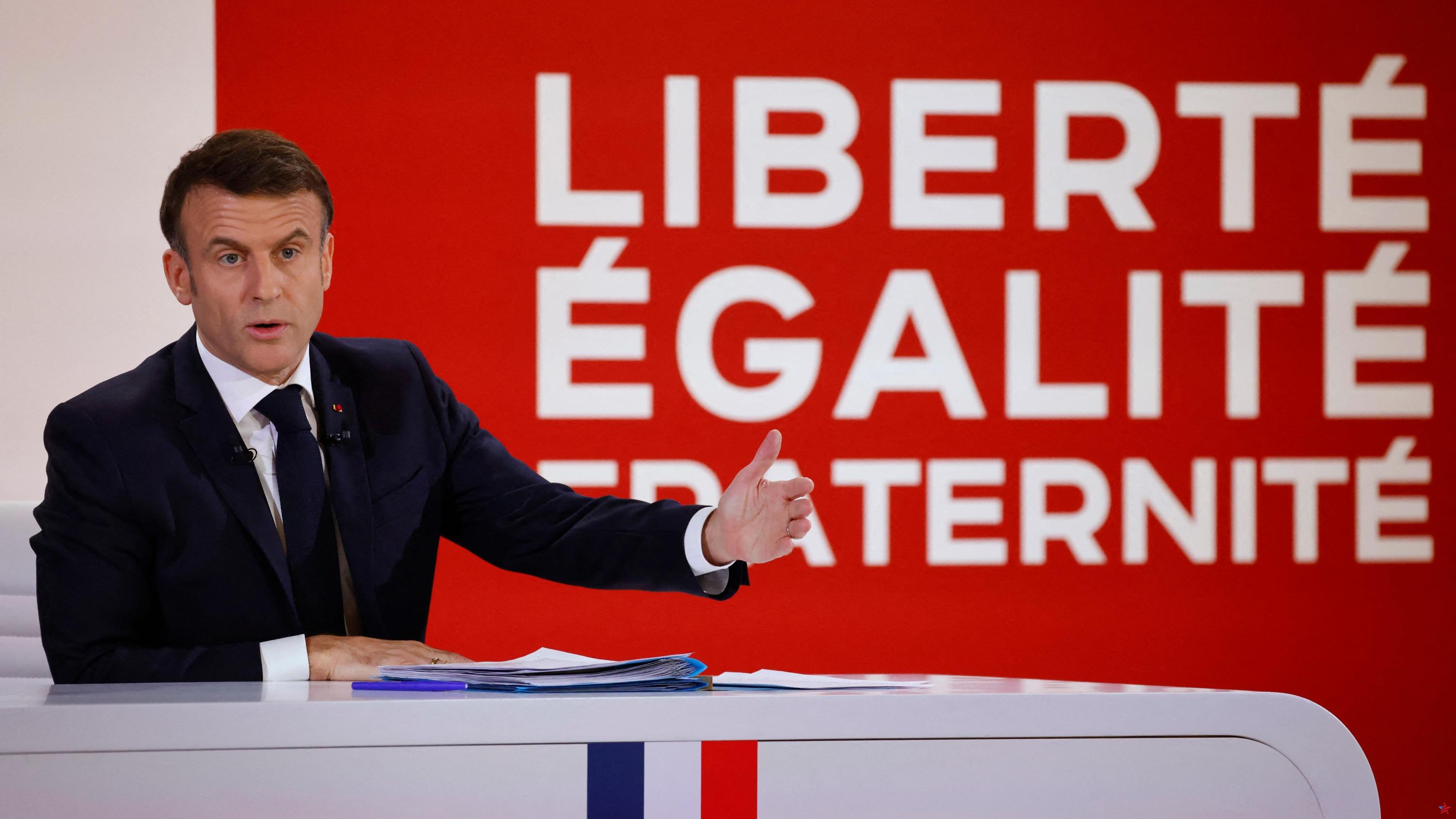 Deuda: “Emmanuel Macron, o el humo y los espejos del dinero mágico”