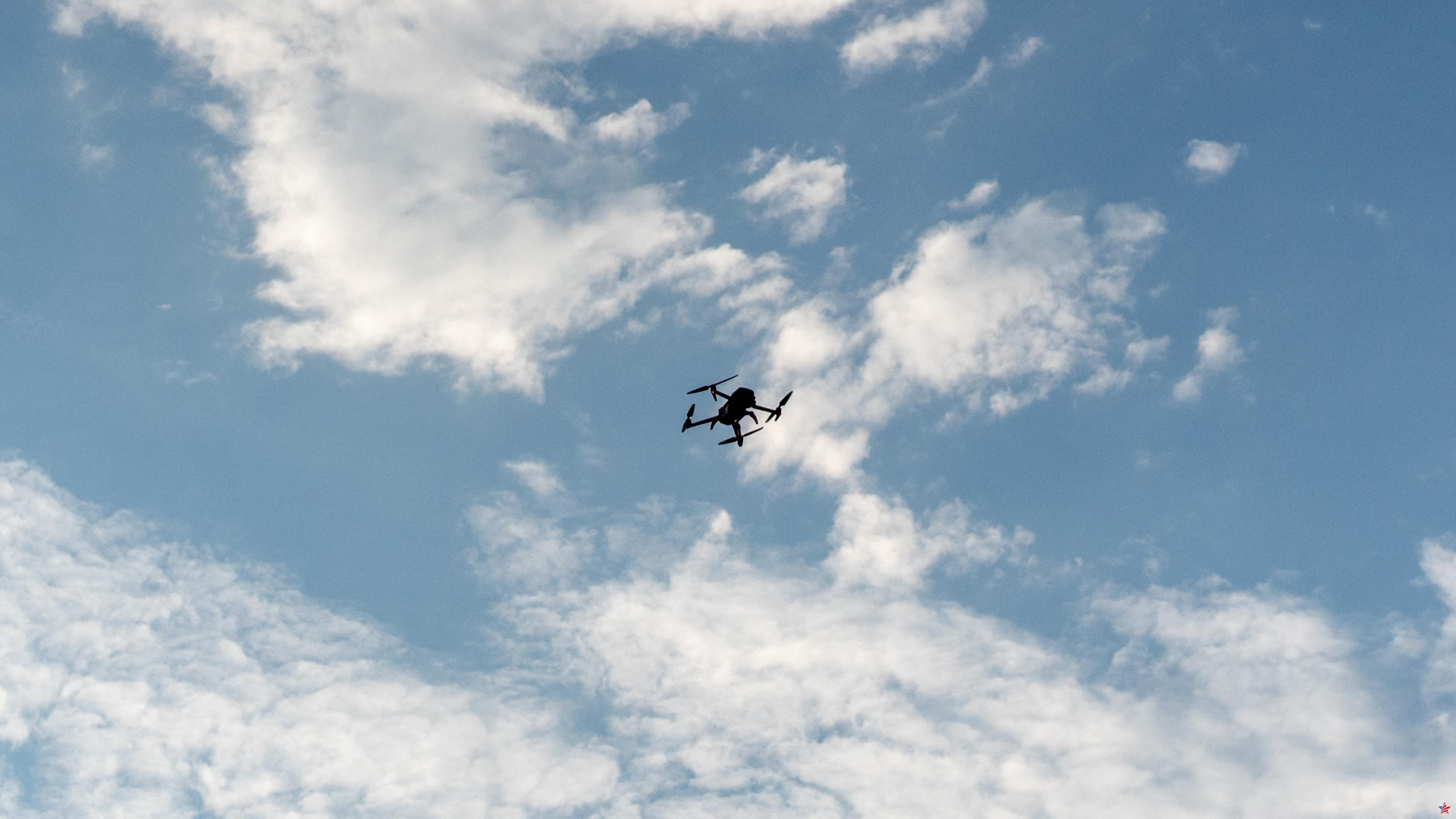 Alpes Marítimos: el prefecto deroga una orden que autoriza la vigilancia con drones en diez municipios