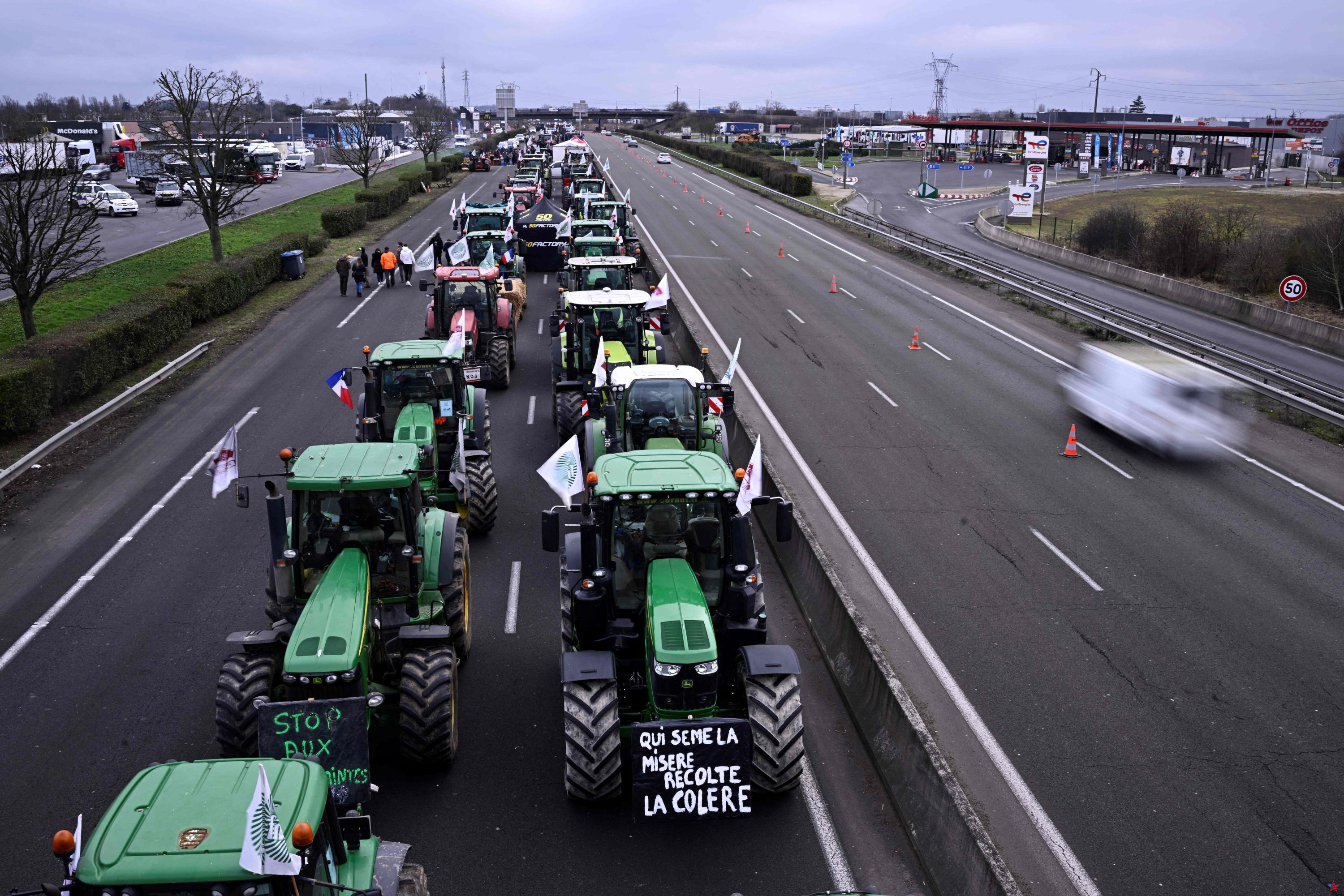 Ira de los agricultores: ¿dónde están situados los puntos de bloqueo del tráfico en Francia este jueves?