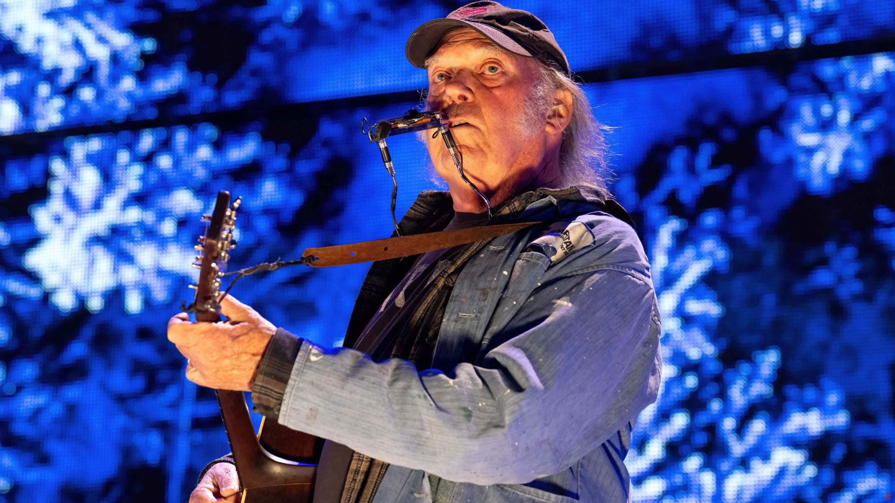 Neil Young anuncia su regreso con el grupo Crazy Horse de gira