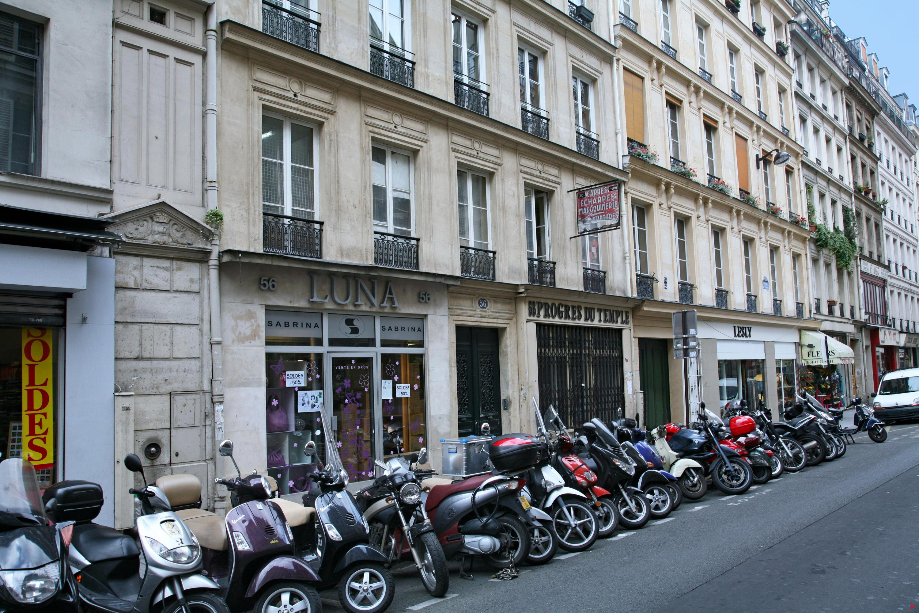 París: un funcionario electo propone prohibir los vehículos de dos ruedas con motor térmico por la noche
