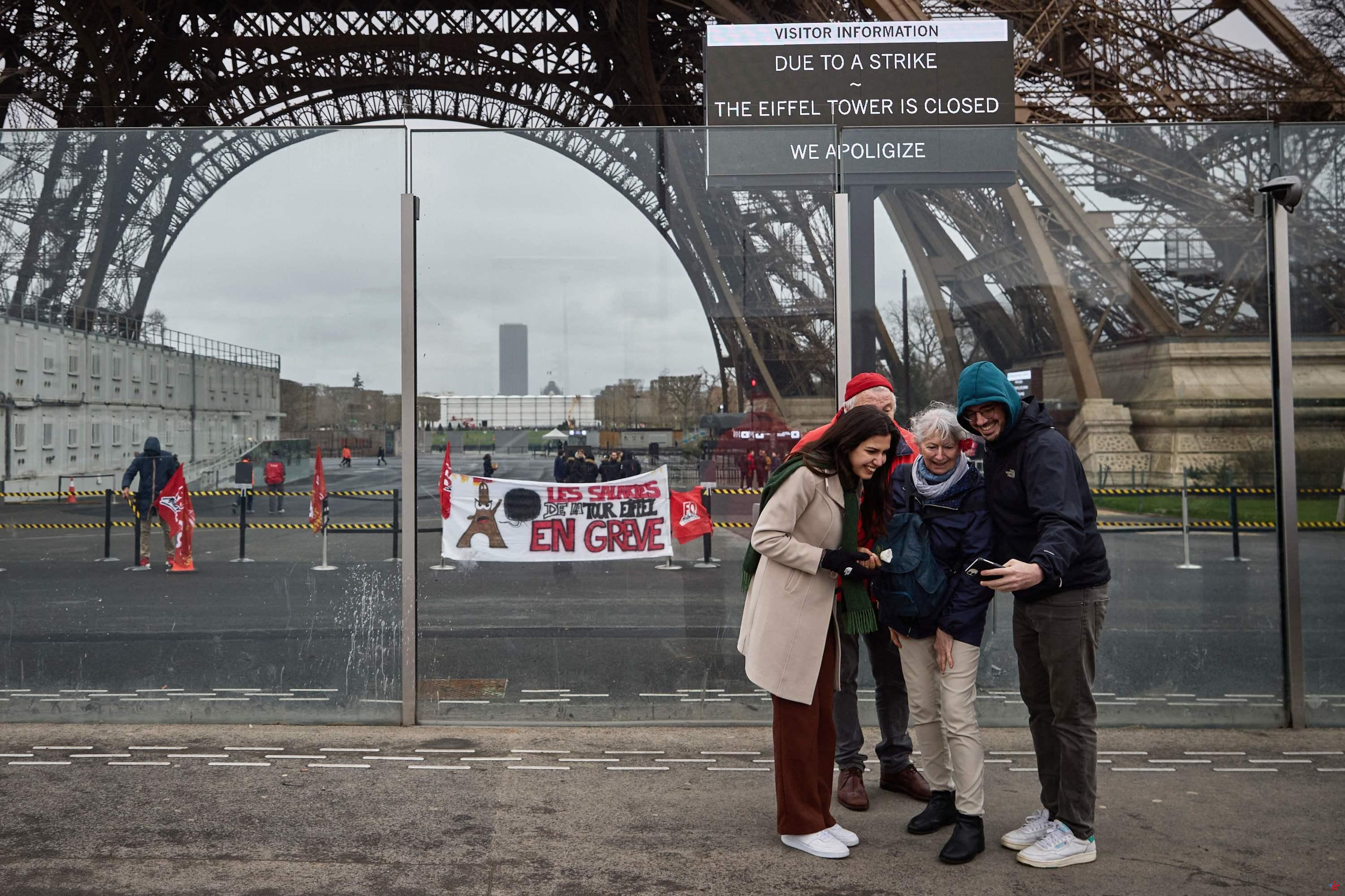 “Mi sueño está hecho añicos”: turistas consternados por la huelga renovable en la Torre Eiffel
