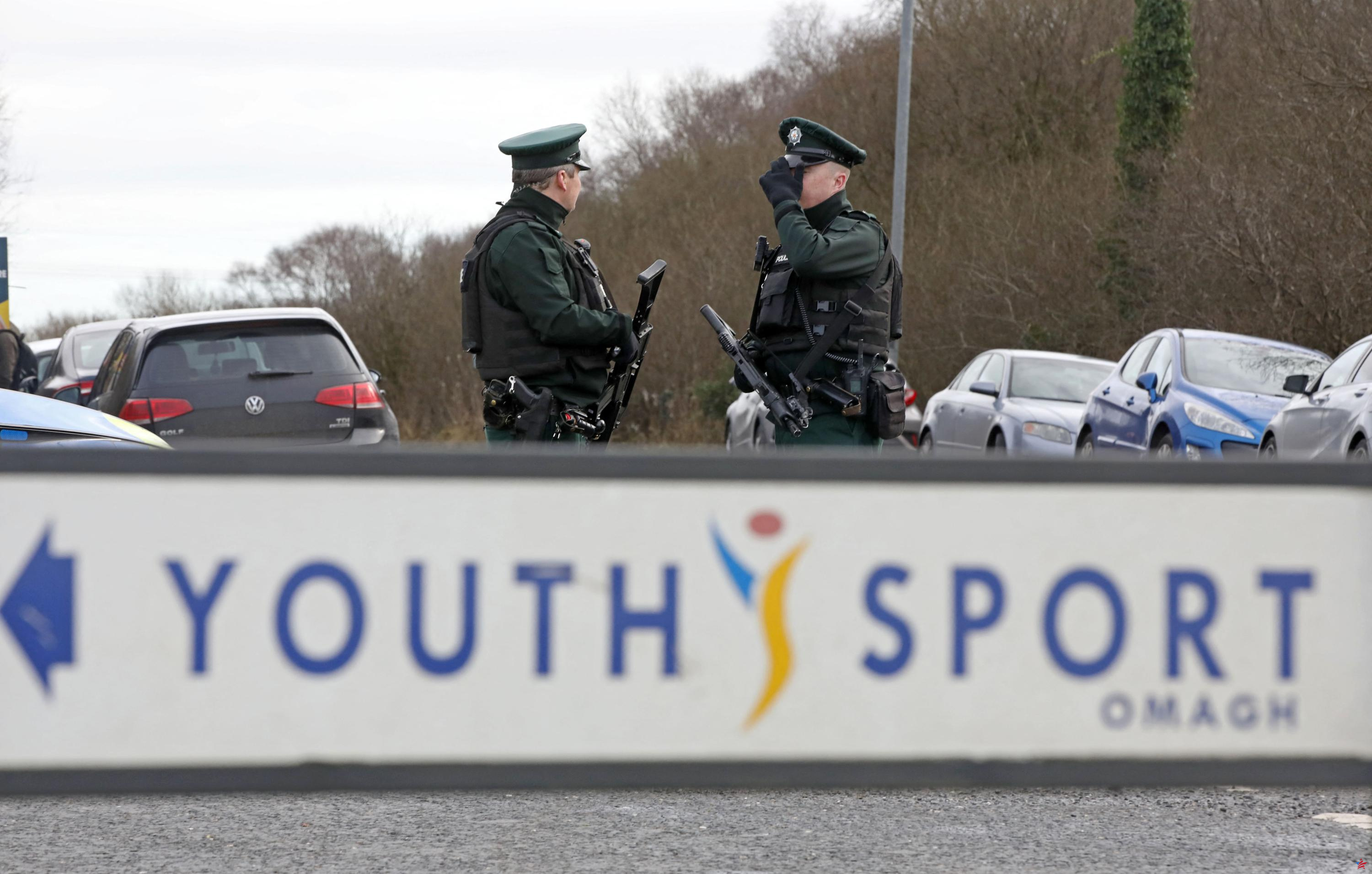 Irlanda del Norte: hombre arrestado por intento de asesinato de un oficial de policía