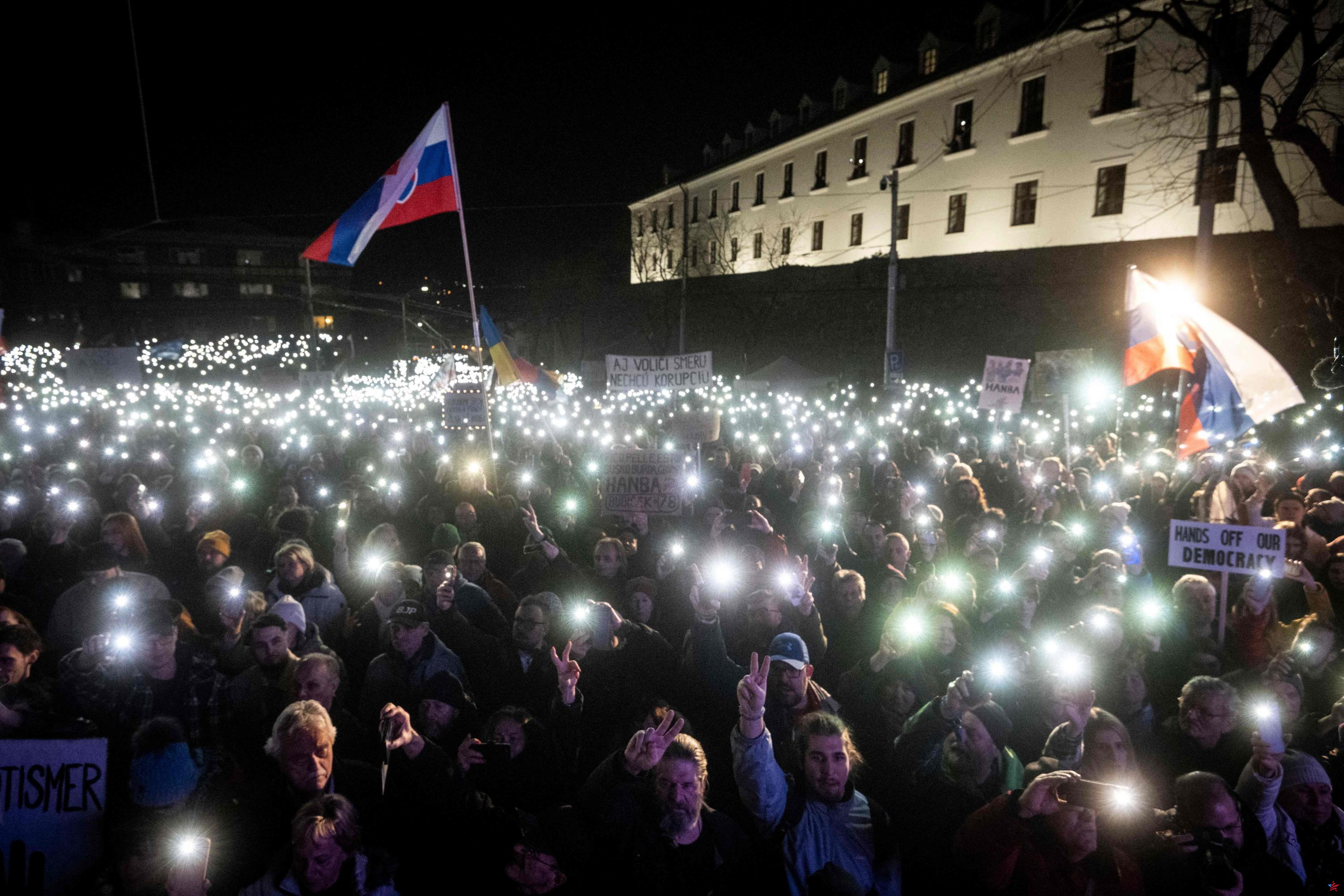 Eslovaquia: el parlamento adopta una controvertida reforma del Código Penal, a pesar de las protestas