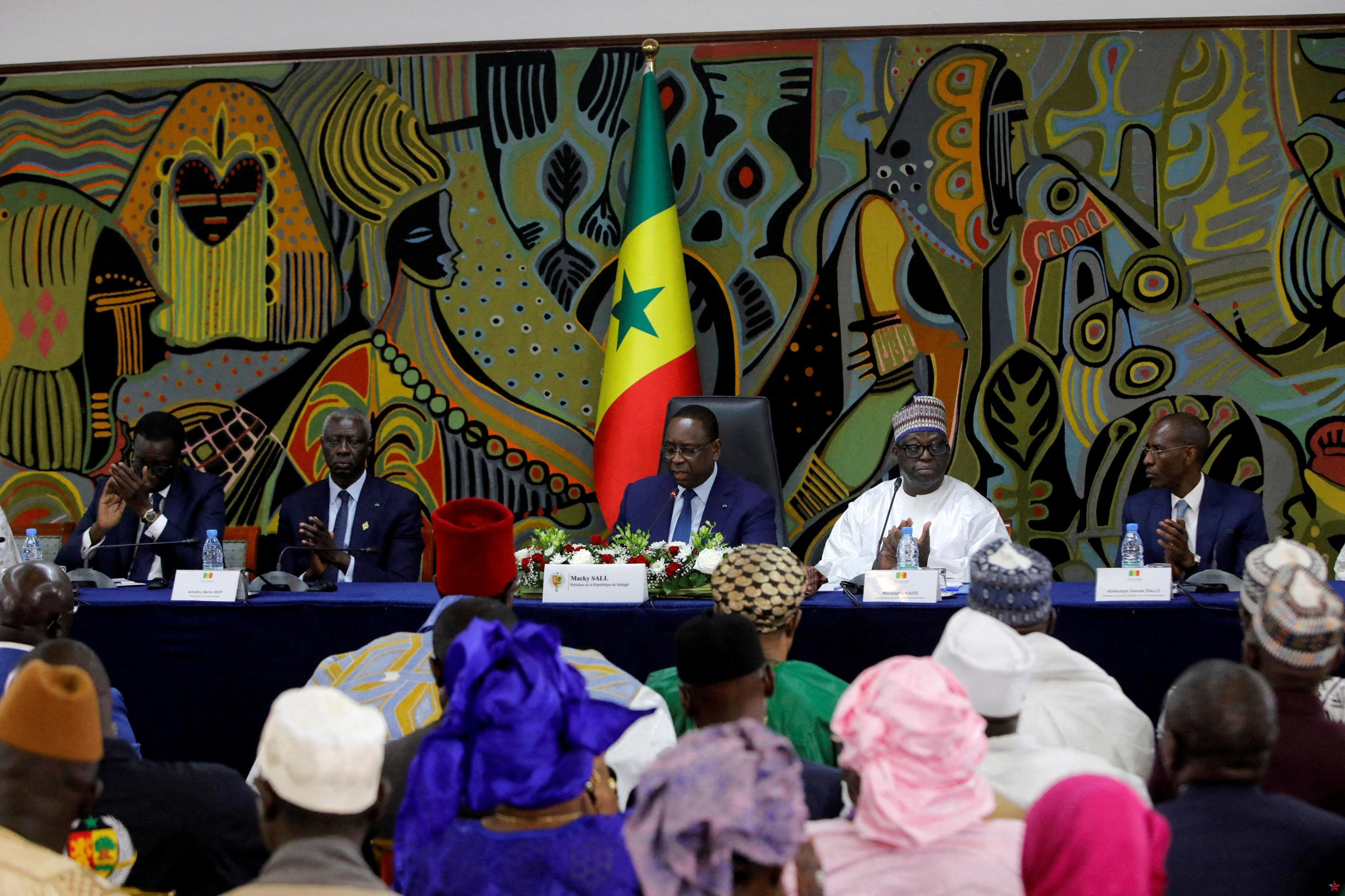 Senegal: 2.000 manifestantes en París contra Macky Sall “el dictador”