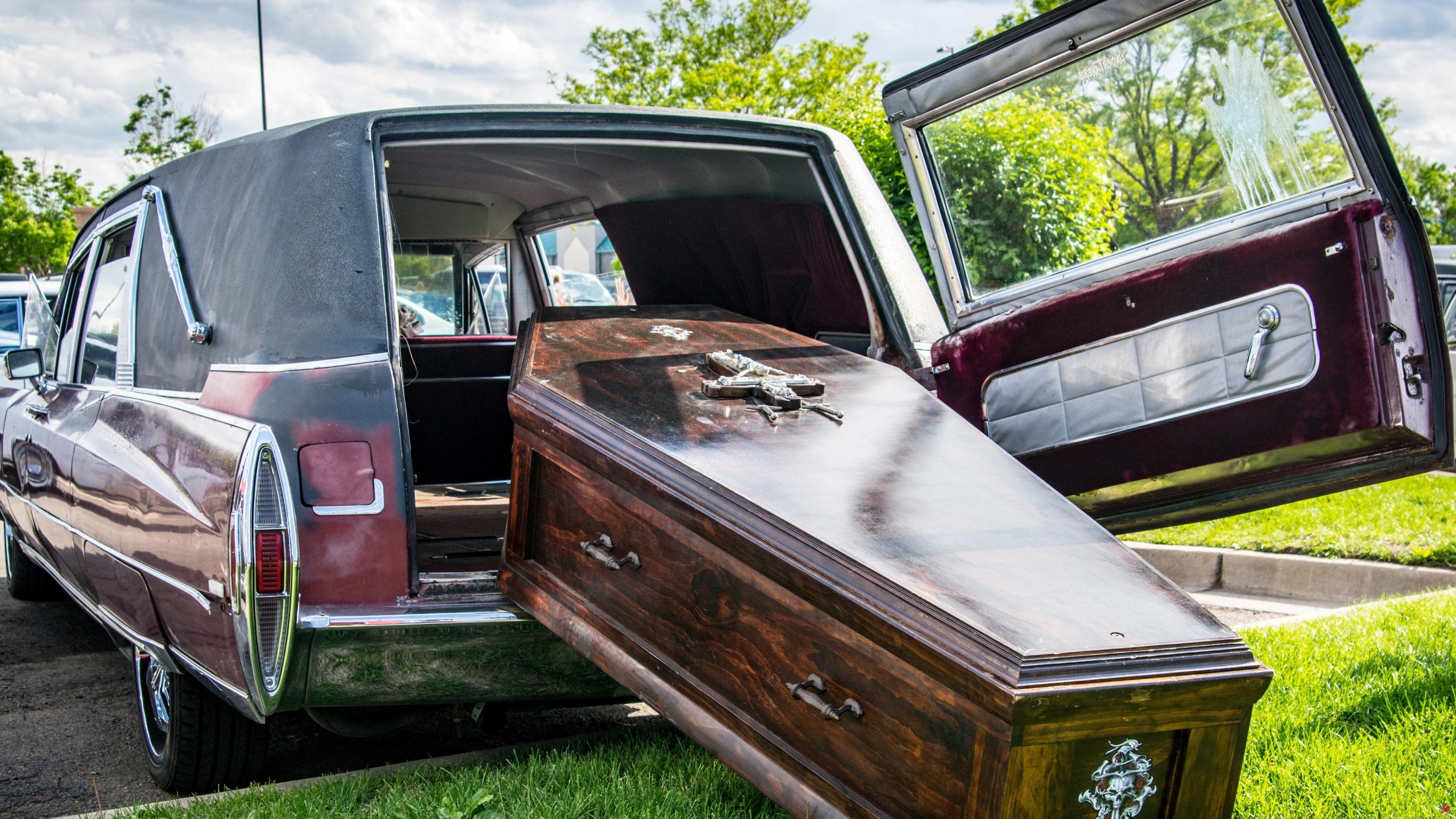 Colorado: director de funeraria guardó restos humanos en su casa