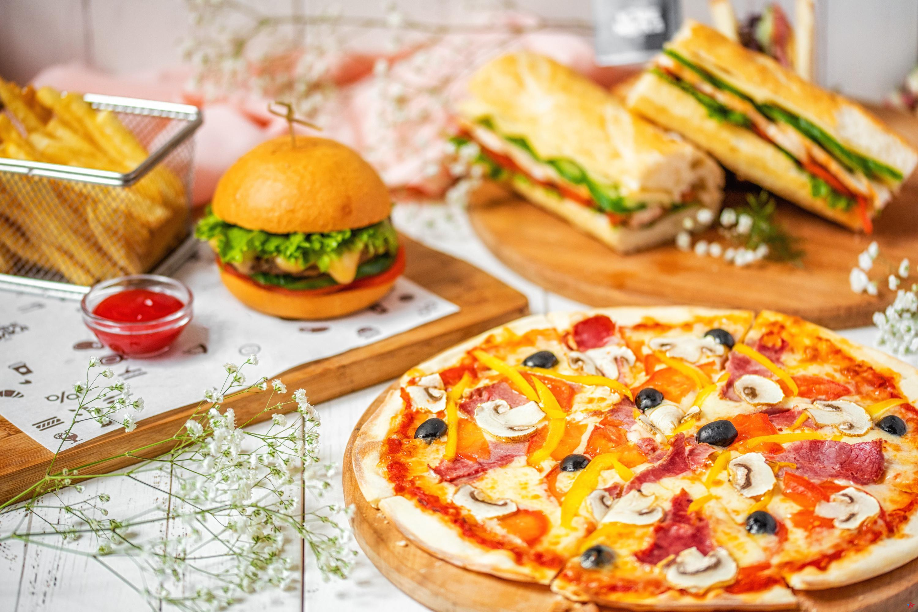 Pizza, hamburguesa, ramen... ¿Cuáles son los platos de comida rápida favoritos de los franceses?