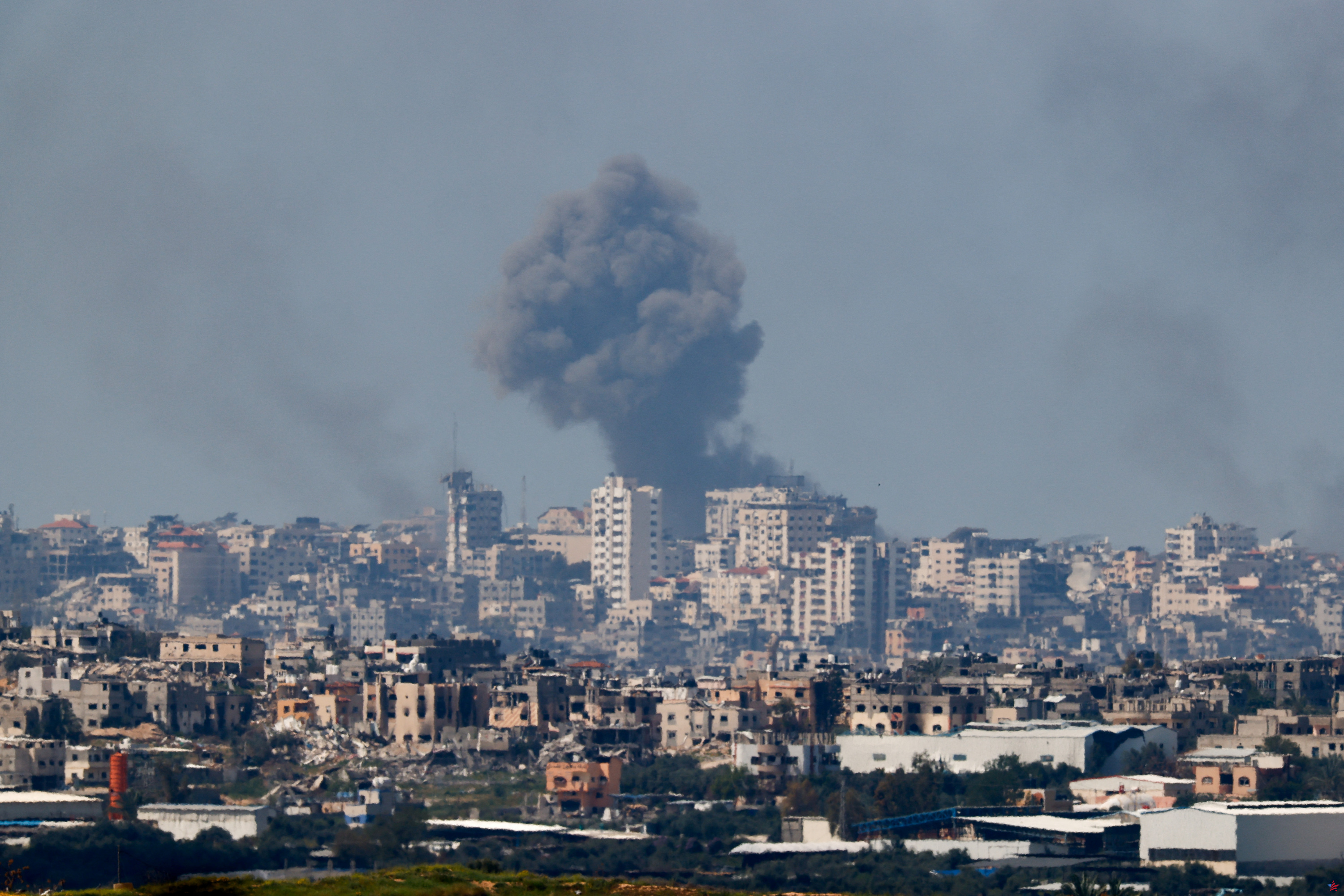 Gaza: Hamás acusa a Israel de disparar contra multitudes durante la distribución humanitaria, matando a nueve personas