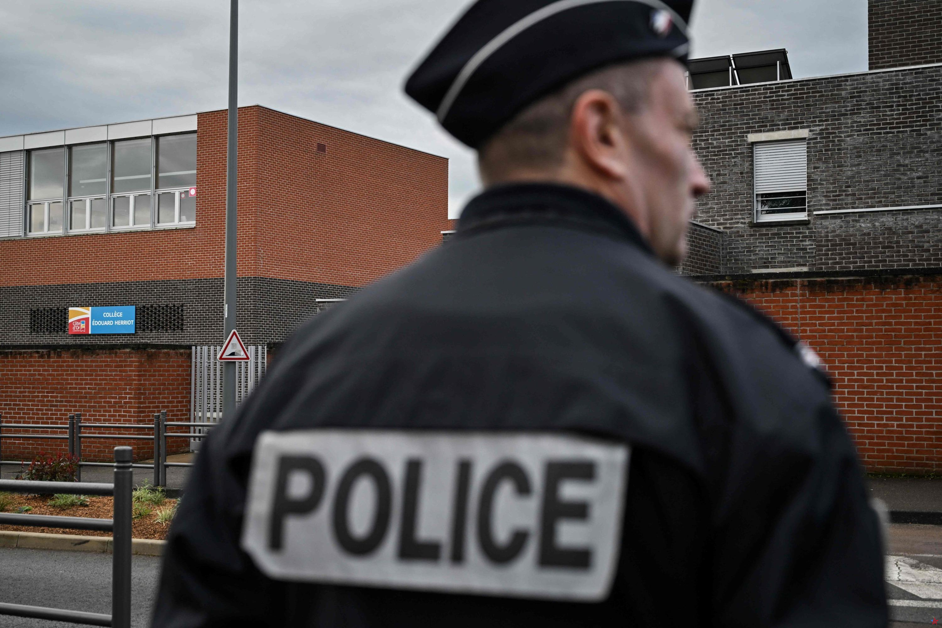 Essonne: tras 10 días de fuga, un policía condenado por violación fue detenido