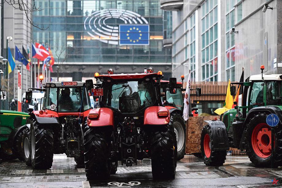 En respuesta al enfado agrícola, Bruselas entierra varias obligaciones medioambientales de la PAC