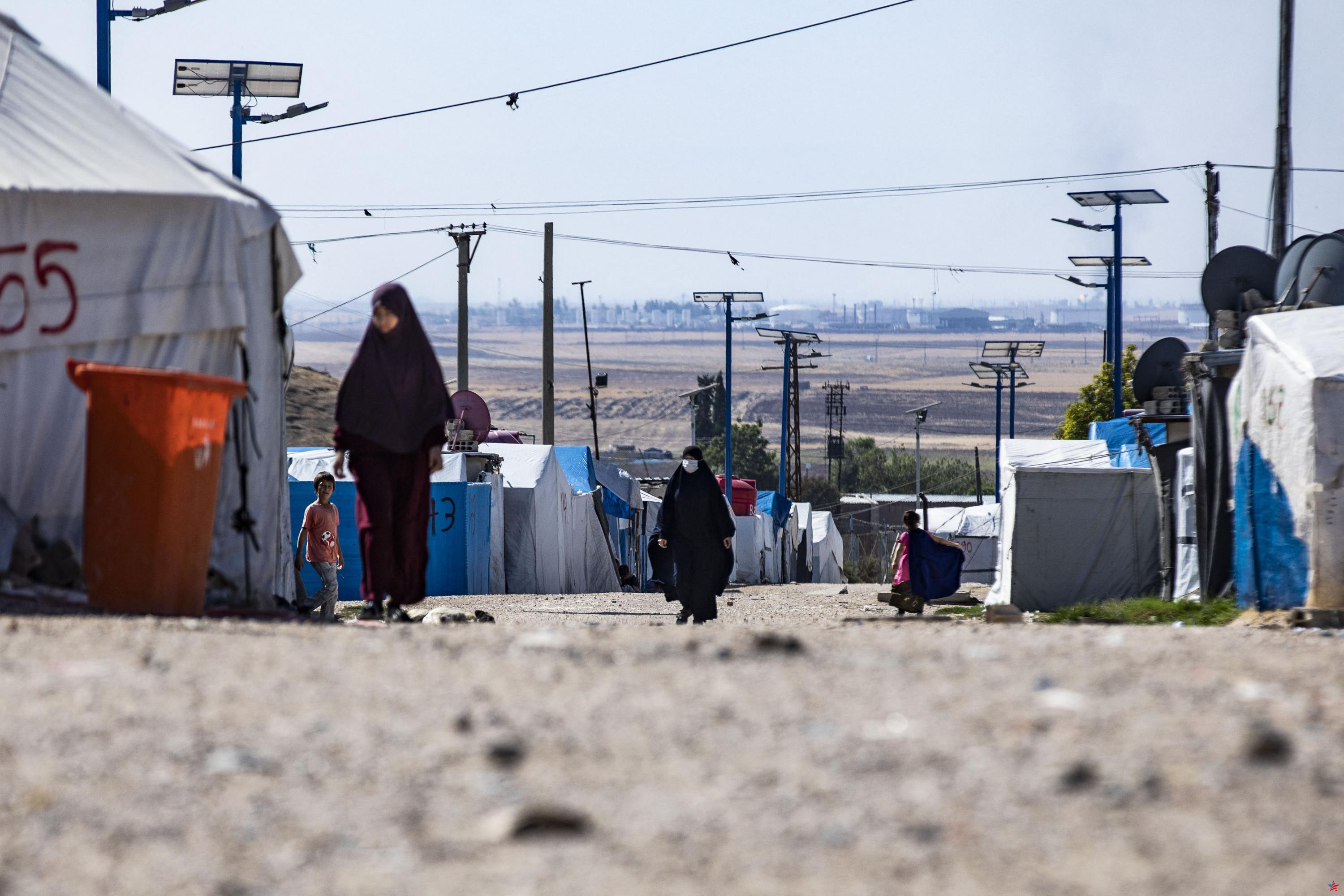 Siria: por primera vez, los abuelos de los hijos franceses de yihadistas los visitaron en un campamento