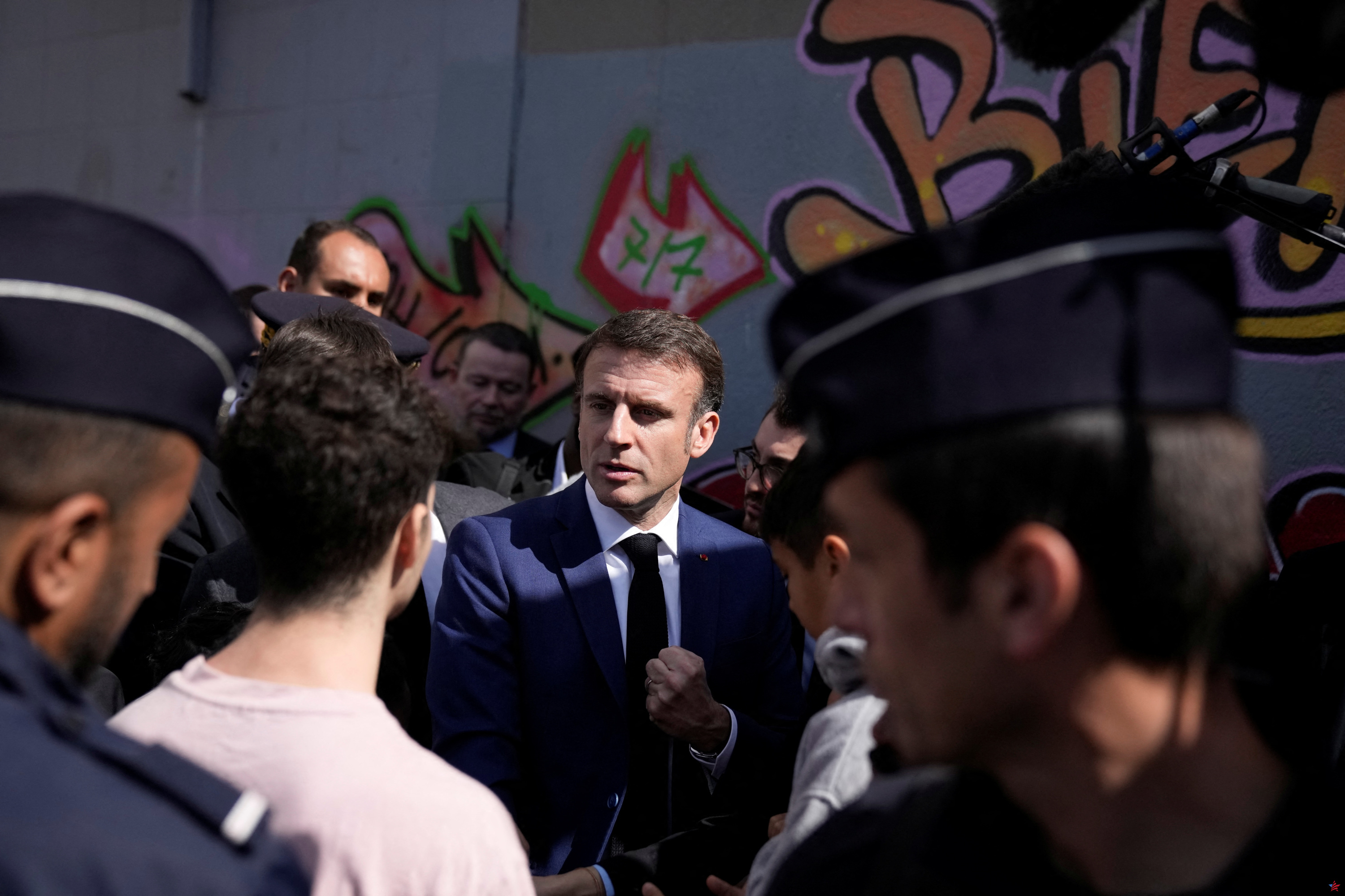 “Es una locura total”: en Marsella, las asociaciones enojadas por los comentarios de Macron sobre los padres de los vigías
