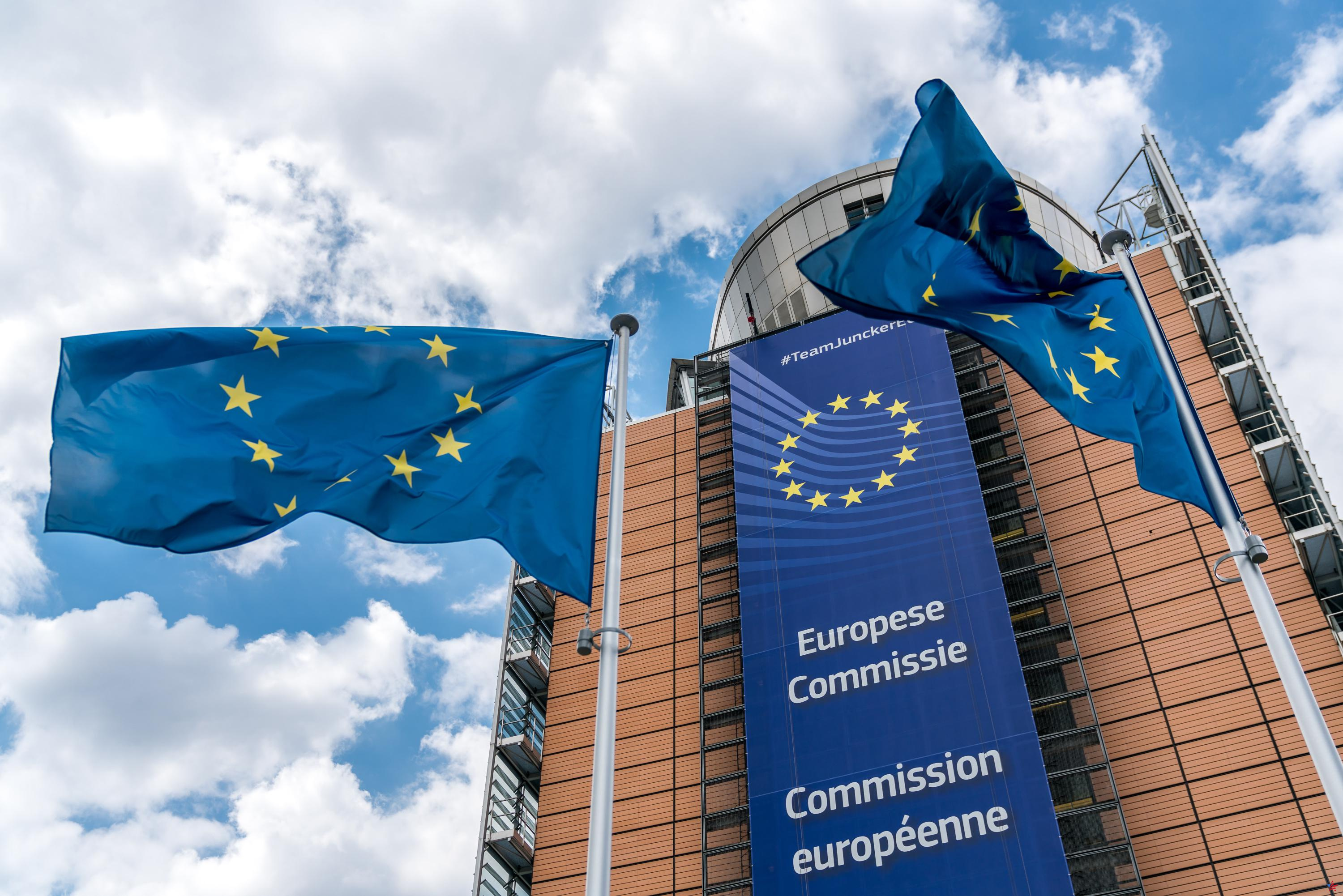 Bruselas presenta una directiva para mejorar la retribución y las condiciones laborales de los becarios