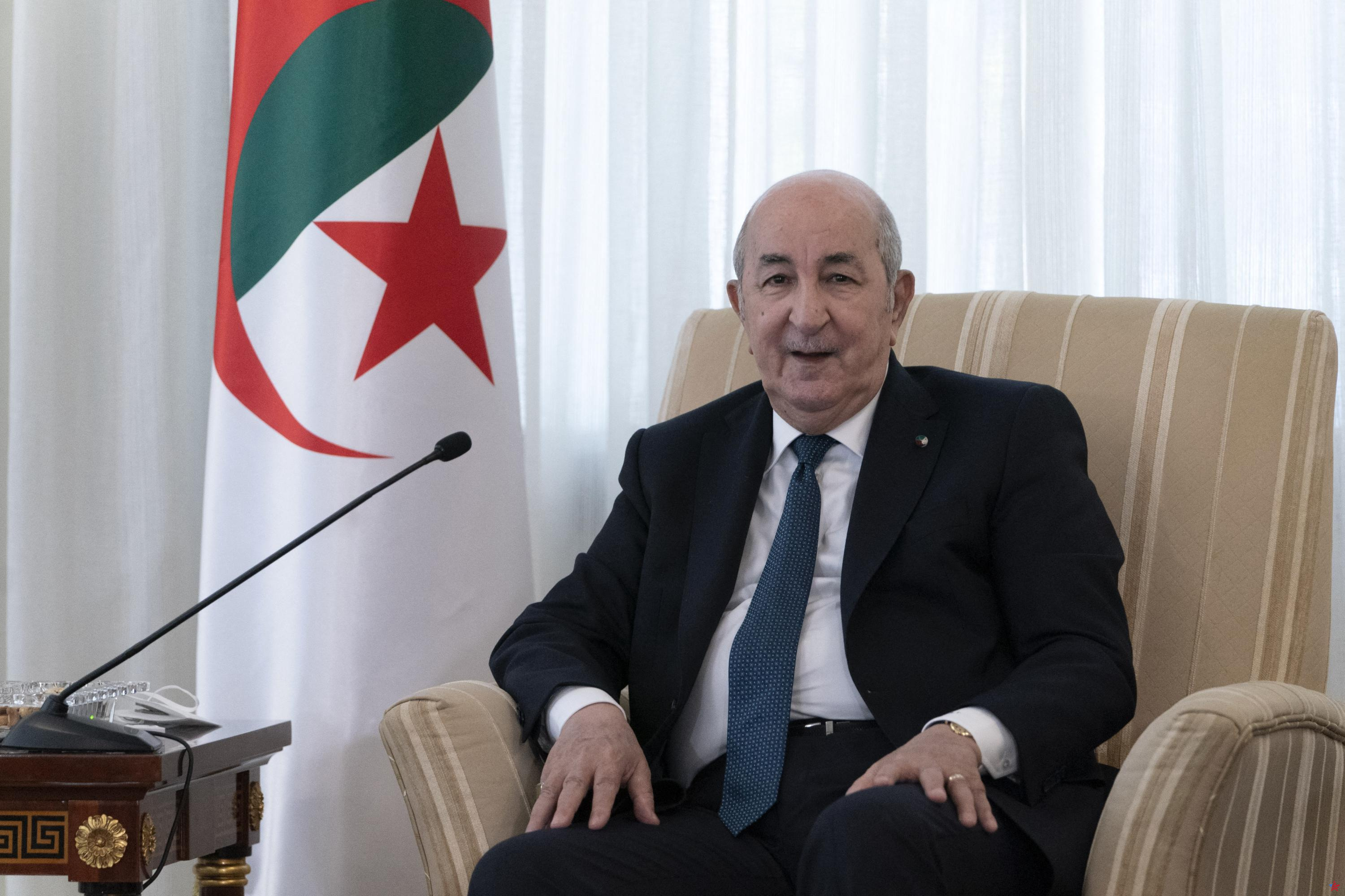 El presidente argelino realizará una visita de Estado a Francia “a finales de septiembre o principios de octubre”, según el Elíseo