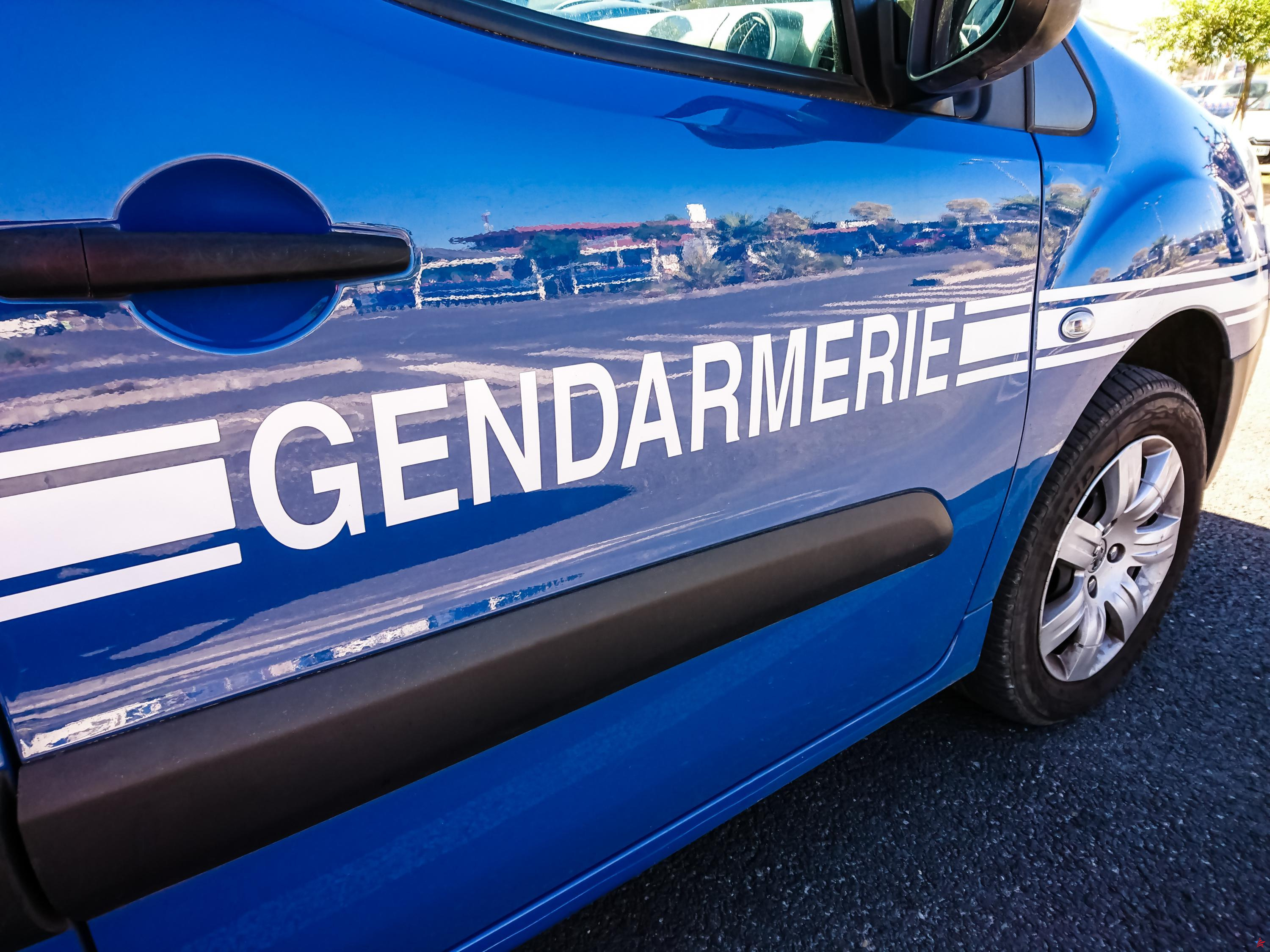 Isère: un hombre de sesenta años asesinado a puñaladas, sospecha su hermano mayor