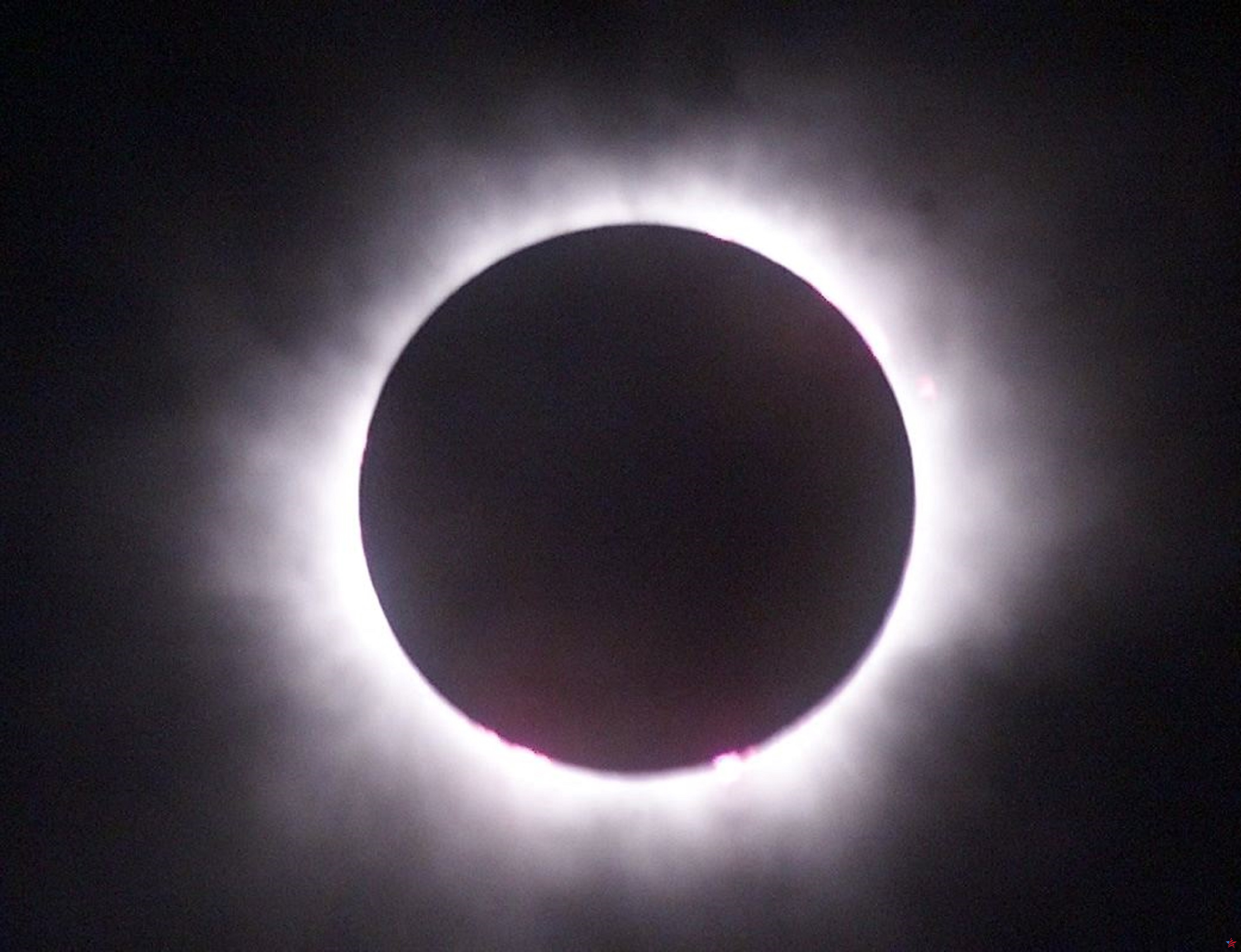 ¿Dónde observarlo, cómo y por cuánto tiempo? Todo lo que necesitas saber sobre el eclipse solar del 8 de abril