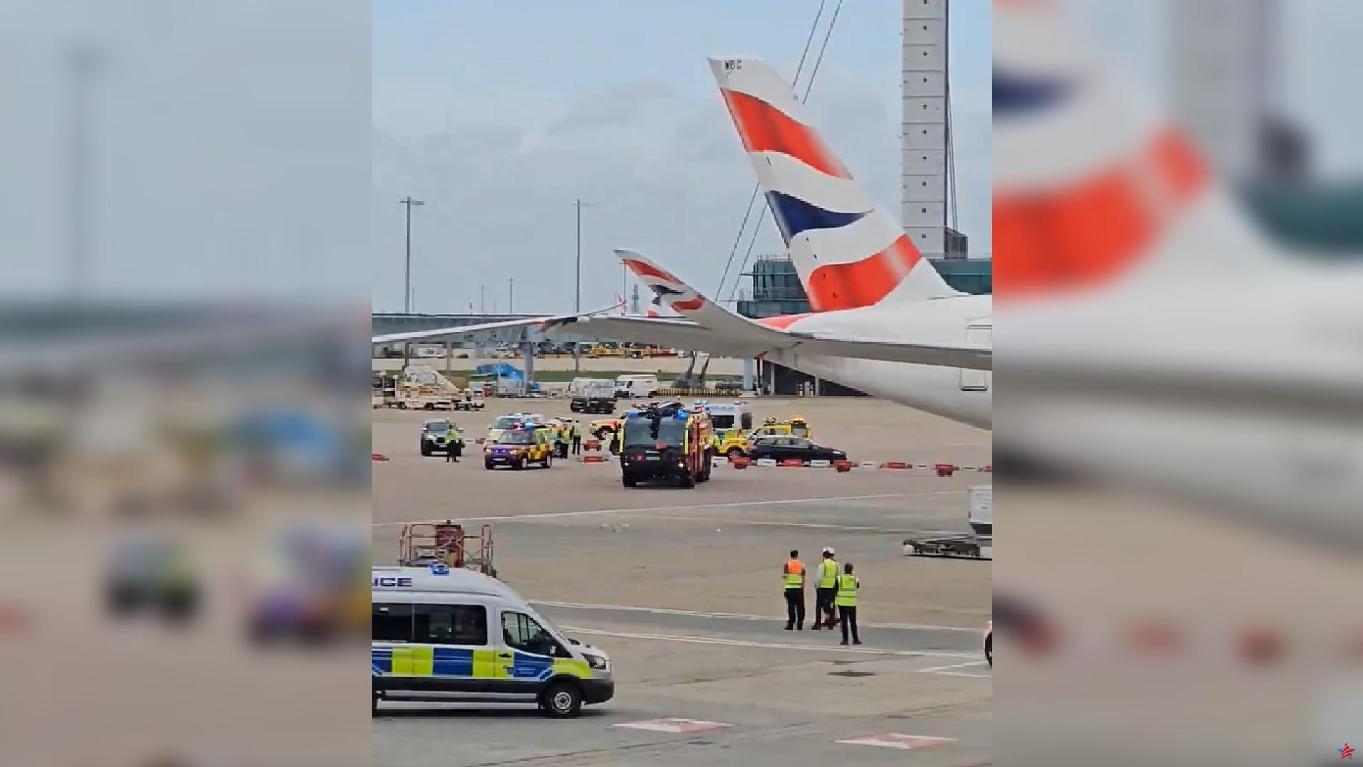Londres: colisión entre dos aviones en la pista del aeropuerto de Heathrow