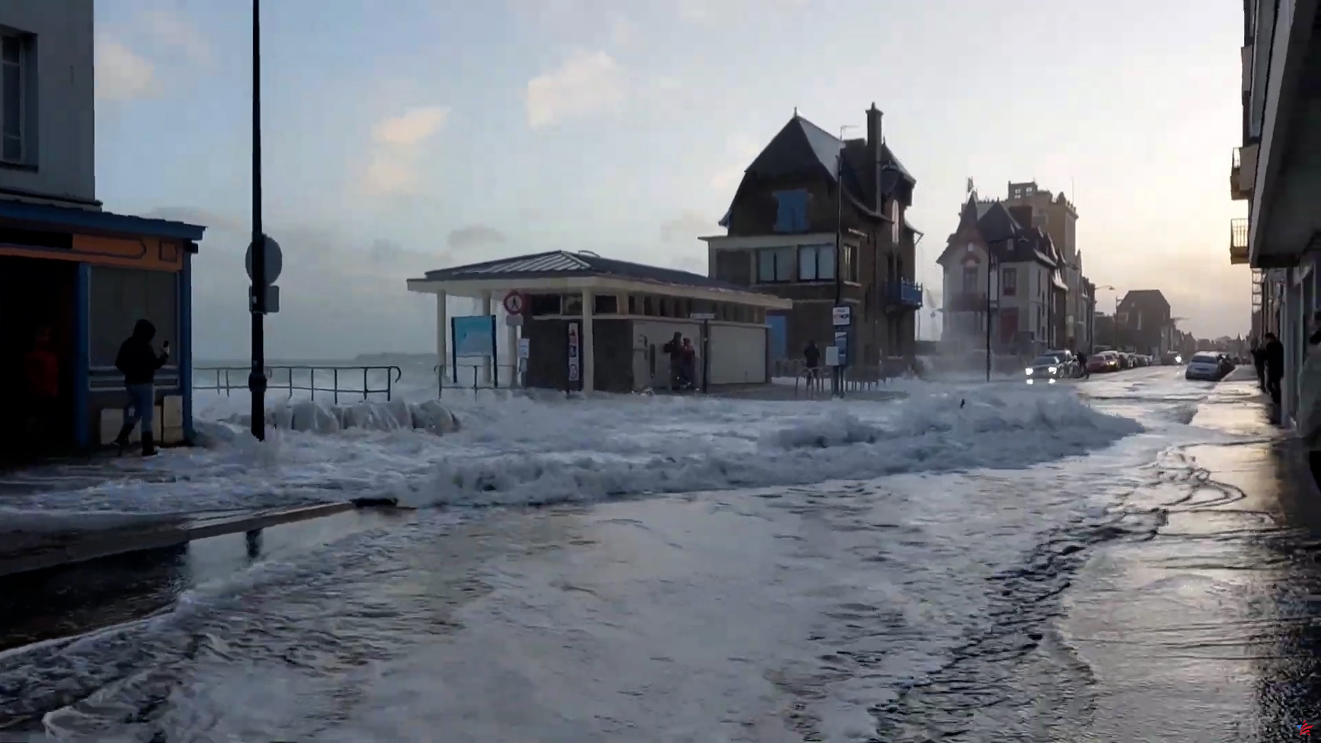 Inundaciones en Saint-Malo: la ciudad afectada por las mareas altas y la tormenta Pierrick