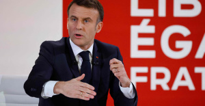 “Charla interminable”, “ejercicio digno de la ORTF”… Las oposiciones cansadas de la rueda de prensa de Emmanuel Macron