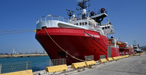 El barco ambulancia Ocean Viking rescata a 110 inmigrantes frente a Libia