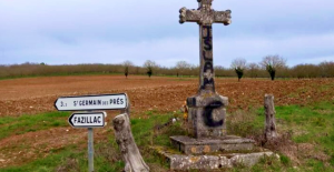 “Es repugnante”: en Dordoña, una cruz católica marcada con símbolos musulmanes