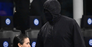 Kanye West aparece encapuchado en las gradas del partido de Liga de Campeones Inter de Milán-Atlético de Madrid