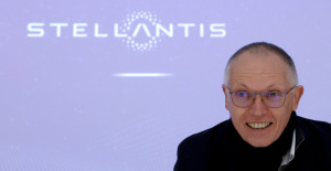 La retribución de Carlos Tavares, jefe de Stellantis, alcanzará los 36,5 millones de euros para 2023