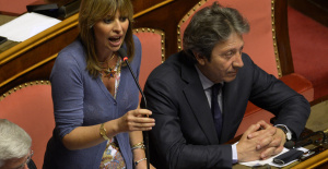 La eurodiputada Alessandra Mussolini, nieta del dictador, afirma haber sido atacada en Estrasburgo