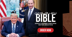 Donald Trump se lanza a vender Biblias, su “libro favorito”