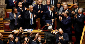 Grecia: Los parlamentarios rechazan la moción de censura contra el gobierno de Mitsotakis