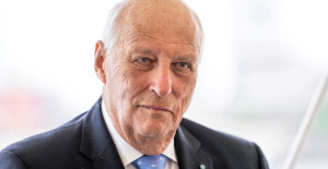 Noruega: el rey Harald regresa a Oslo tras su hospitalización