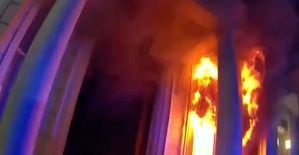 Londres: con “valentía”, agentes de policía “salvan vidas” durante un incendio en un edificio