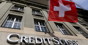 A pesar de las cuentas en números rojos, Credit Suisse habría pagado 32.000 millones en primas en 10 años