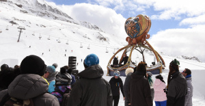 “La montaña no está en venta”: en Alpe d’Huez, critican el impacto ecológico del festival de invierno Tomorrowland