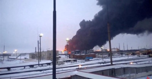 Guerra en Ucrania: incendio en una refinería de petróleo rusa tras un ataque con drones
