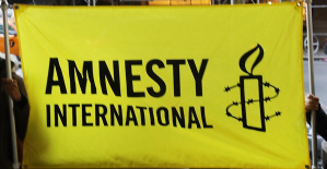 “Todo el mundo tiembla”: Amnistía Internacional retira la invitación a Émilie Frèche por su apoyo a los rehenes israelíes