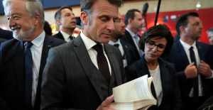 Impuestos sobre los libros de segunda mano: Bayrou dice que “no está de acuerdo” con Macron
