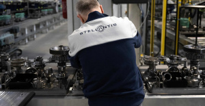 Tres fábricas de automóviles Stellantis cierran por huelga de proveedores