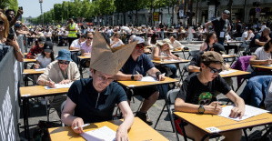 El Festival del Libro de París organiza un dictado gigante en el Campo de Marte