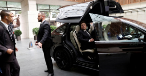 Elon Musk recorta dos departamentos de Tesla y despide al menos a 500 empleados