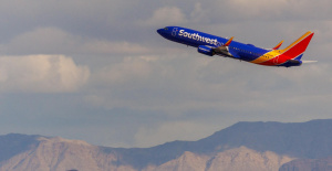 Un Boeing obligado a dar la vuelta en Estados Unidos tras perder un capó en pleno vuelo