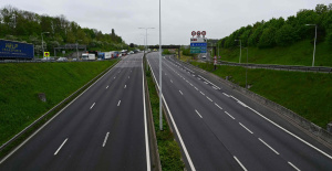 Cierre de la A13: peatones y ciclistas vistos en la autopista