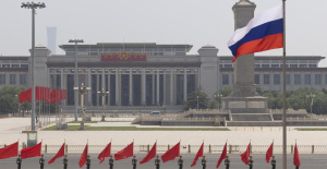 China ayuda a Rusia a llevar a cabo la "mayor expansión militar desde la era soviética", dice Washington