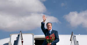 Reino Unido: David Cameron bajo fuego tras alquilar un avión valorado en 42 millones de libras