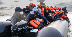 Rescatados 66 inmigrantes que intentaron cruzar el Canal de la Mancha