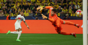 Dortmund-PSG: París pega dos veces al poste en diez segundos, la acción que podría haberlo cambiado todo